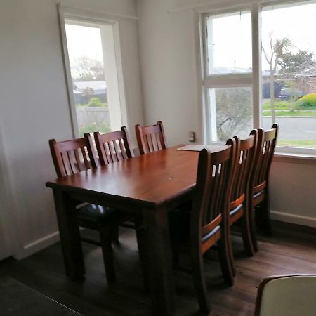 Homestay Double Room, Near The City Center Крайстчърч Екстериор снимка