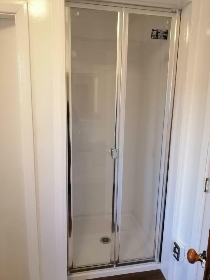 Homestay Double Room, Near The City Center Крайстчърч Екстериор снимка